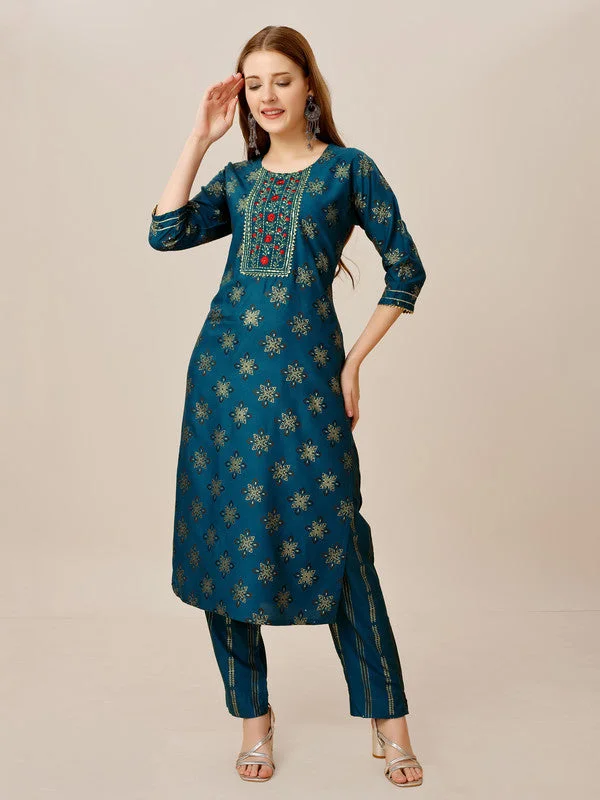 NOZ2TOZ Women Embroidered Rayon Kurta Pant Set - Blue Lightweight Jogger Pants