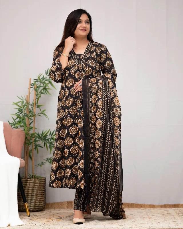 Indian Fashion Women Black Kurta And Pant Set With Dupatta High-Waist Jeans