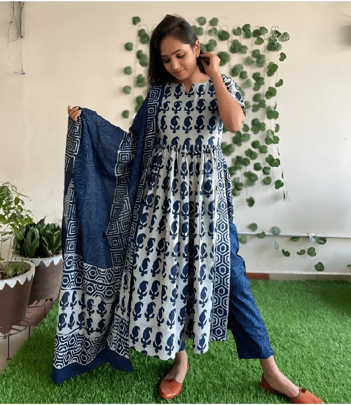 Aastha Fashion Women's Printed Cotton Blue White Kurti With Pant And Dupatta By Srf Jaipur Formal Slim Pants Aastha Fashion Women's Printed Cotton Blue White Kurti With Pant And Dupatta By Srf Jaipur Formal Slim Pants