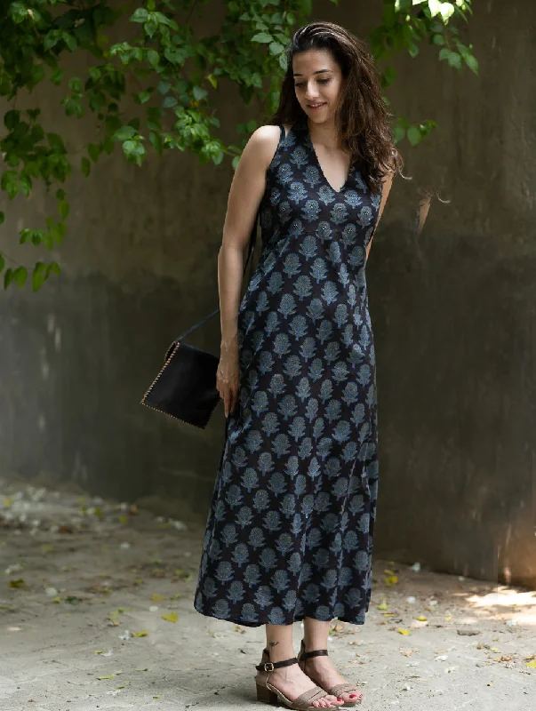Bagru Hand Block Printed & Beadwork Halter Dress - Blue Flowers Tunics Party sparkling Bagru Hand Block Printed & Beadwork Halter Dress - Blue Flowers Tunics Party sparkling