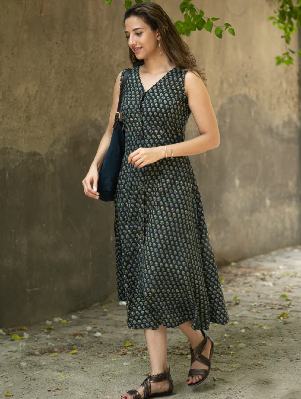The Work Edit. Bagru Hand Block Printed Cotton Dress - Floral Black Tunics Seasonal trendy The Work Edit. Bagru Hand Block Printed Cotton Dress - Floral Black Tunics Seasonal trendy