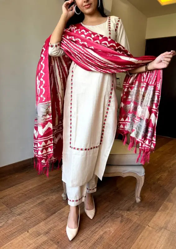 NOZ2TOZ Womens Red Pure Cotton Embroidery Kurta Pant Set With Dupatta Cozy Lounge Pants NOZ2TOZ Womens Red Pure Cotton Embroidery Kurta Pant Set With Dupatta Cozy Lounge Pants