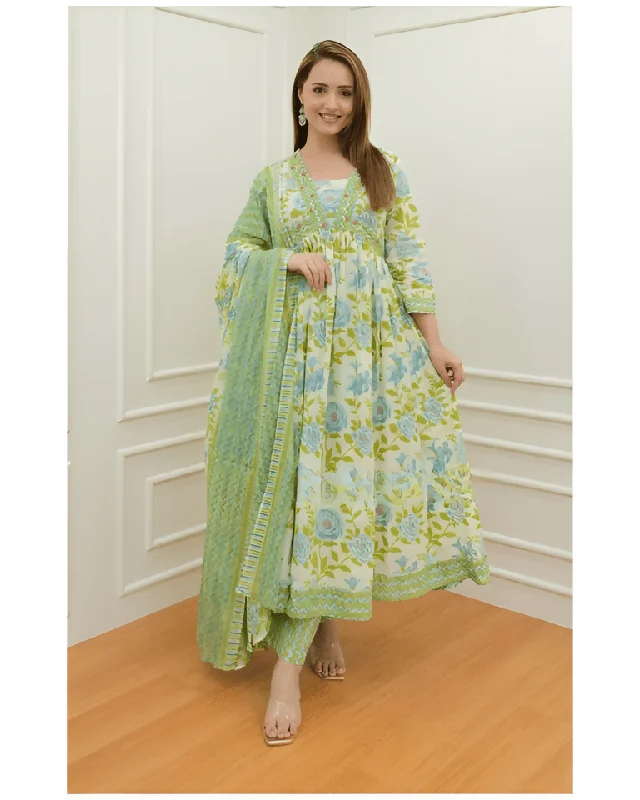 Aastha Fashion Women's Printed Cotton Green Kurti With Pant And Dupatta By Srf Jaipur Slim-Fit Khaki Pants Aastha Fashion Women's Printed Cotton Green Kurti With Pant And Dupatta By Srf Jaipur Slim-Fit Khaki Pants