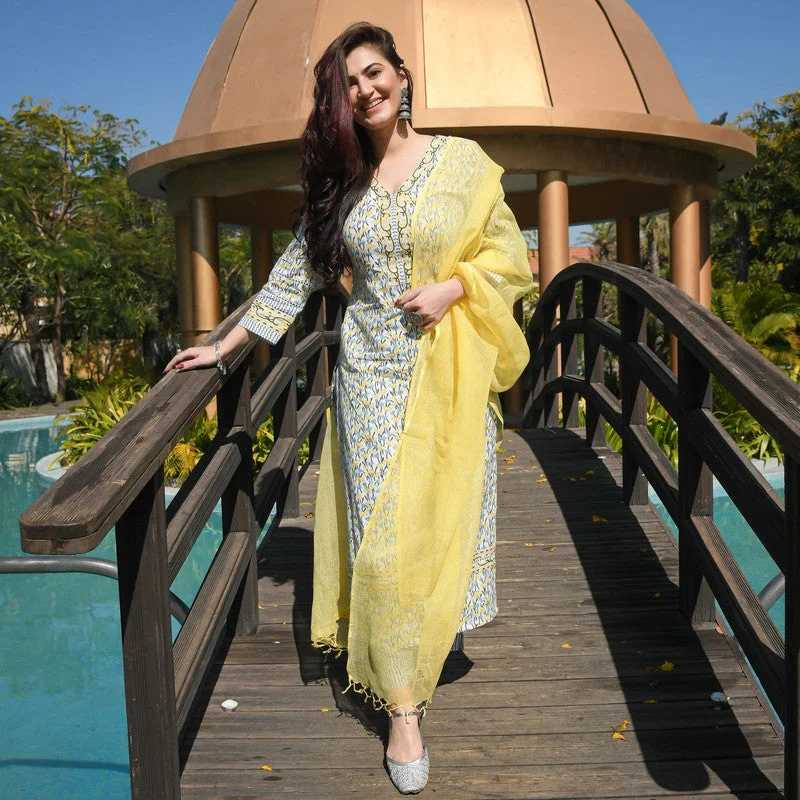NOZ2TOZ Women's Yellow Cotton Floral Printed Kurta Pant Set With Dupatta Slim-Fit Leggings NOZ2TOZ Women's Yellow Cotton Floral Printed Kurta Pant Set With Dupatta Slim-Fit Leggings