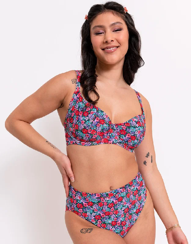 Curvy Kate Kitsch Kate Multiway Balcony Bikini Top Floral Print Two-tone bikini, Bold, Trendy, Chic Curvy Kate Kitsch Kate Multiway Balcony Bikini Top Floral Print Two-tone bikini, Bold, Trendy, Chic