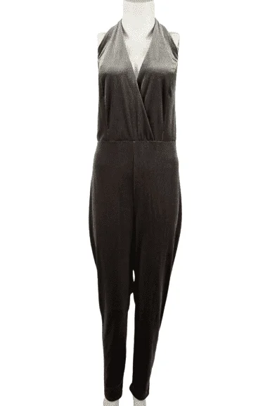 Charlotte Russe gray halter jumpsuit size 2X Casual chic jumpsuit, Relaxed fit, Street style, Fashionable Charlotte Russe gray halter jumpsuit size 2X Casual chic jumpsuit, Relaxed fit, Street style, Fashionable