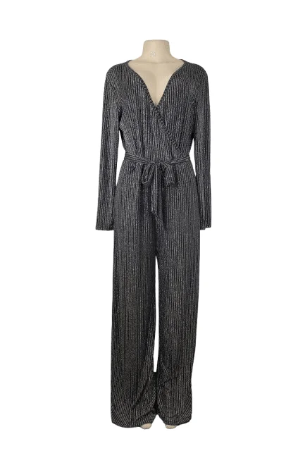 Fashionable women's belted metallic black and silver jumpsuit size XXL Jumpsuit with tie waist, Slim fit, Comfortable, Stylish Fashionable women's belted metallic black and silver jumpsuit size XXL Jumpsuit with tie waist, Slim fit, Comfortable, Stylish